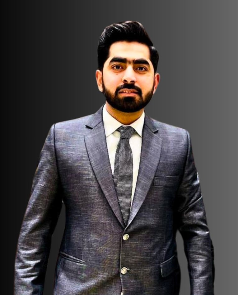 A ceo wearing suit