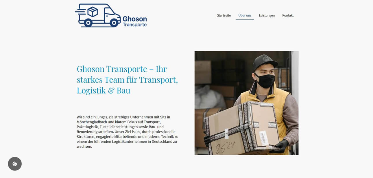 Zusteller entlädt Pakete aus einem Transporter – Ghoson Transporte Logistikdienstleistungen
